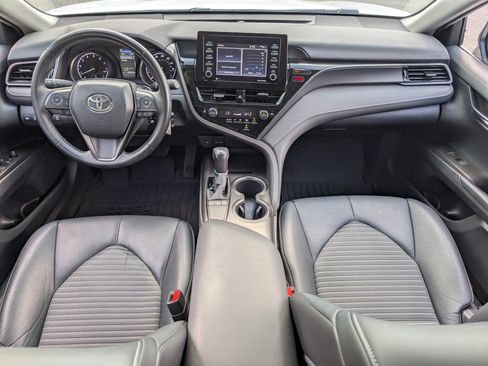 Used 2022 Toyota Camry SE FWD image 23