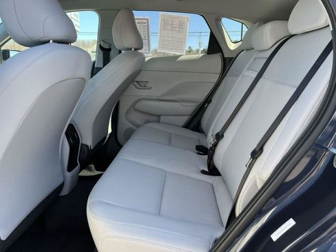 Used 2025 Hyundai Kona SEL AWD/4WD image 4
