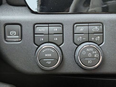 New 2026 Chevrolet Silverado 1500 LTZ w/ Z71 Off-Road Package image 24