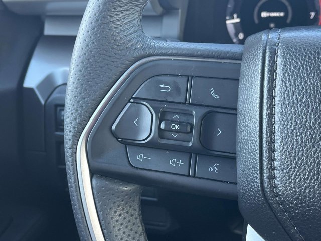 Used 2025 Toyota Tacoma TRD Off-Road AWD/4WD image 25