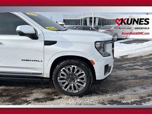 Used 2023 GMC Yukon XL Denali Ultimate image 14