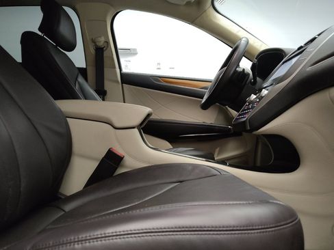 Used 2016 Lincoln MKC Reserve w/ Lincoln MKC Climate Package FWD image 21