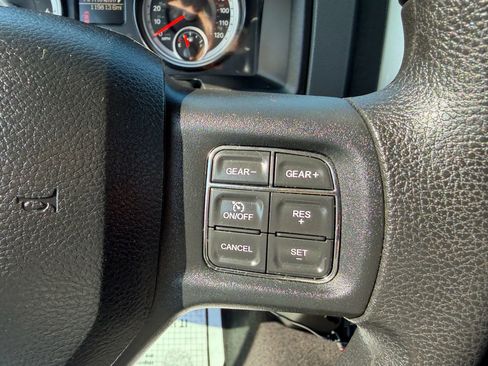 Used 2017 RAM 1500 Classic SLT image 25