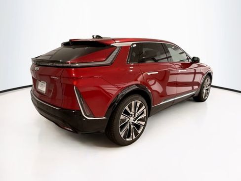 New 2025 Cadillac Lyriq Luxury w/ Nappa Leather Package image 7