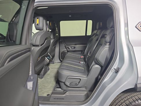 Used 2024 Rivian R1S Adventure AWD/4WD image 21