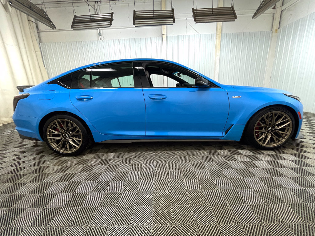 Used 2022 Cadillac CT5 V Blackwing w/ Carbon Fiber Package 2 RWD image 19