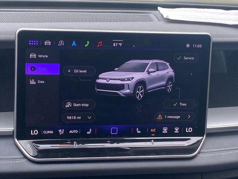 Used 2025 Volkswagen Tiguan SE image 7