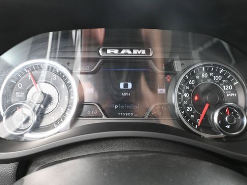 Used 2022 RAM 2500 Laramie AWD/4WD image 32