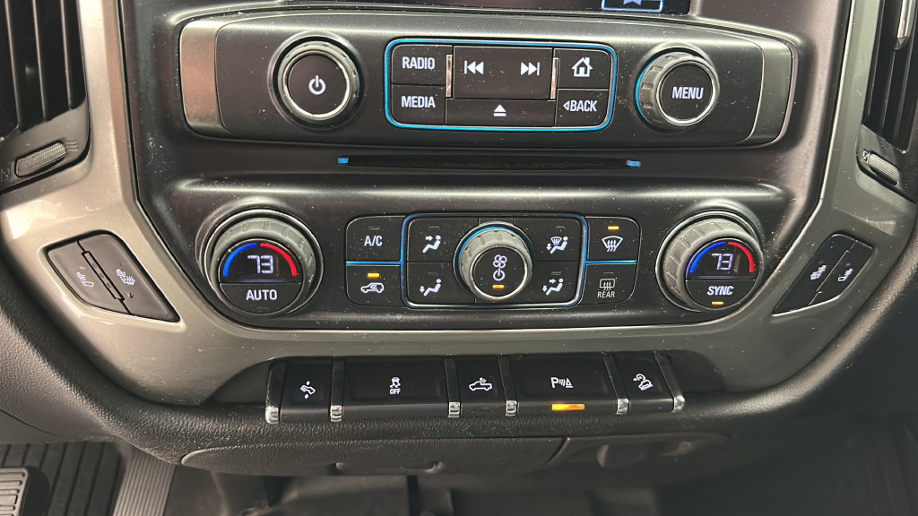 Used 2018 Chevrolet Silverado 1500 LT w/ All Star Edition AWD/4WD image 20
