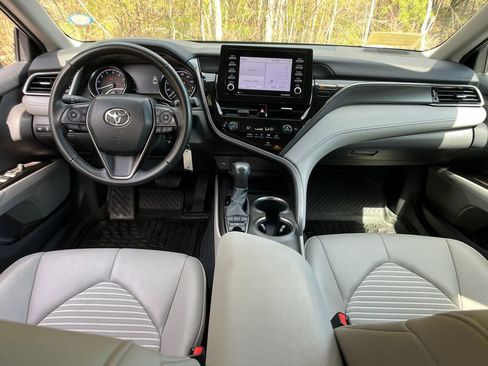 Used 2023 Toyota Camry SE AWD/4WD image 13
