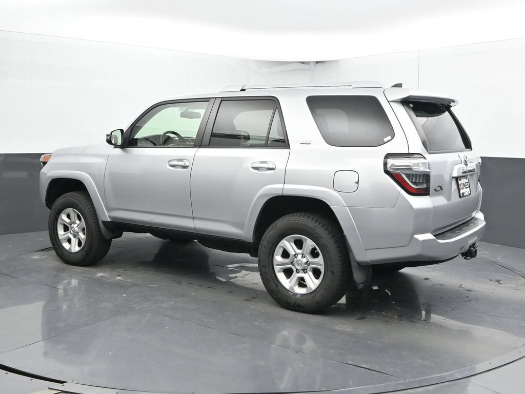 Used 2016 Toyota 4Runner SR5 Premium AWD/4WD image 9