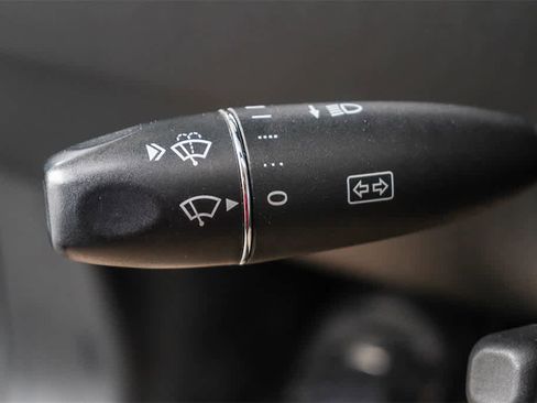 Used 2013 Tesla Model S image 20