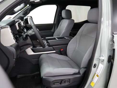 Used 2025 Toyota Tundra SR5 image 4