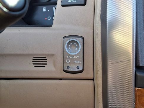 Used 2008 Cadillac XLR image 22