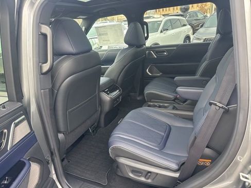 New 2026 INFINITI QX80 4WD image 7