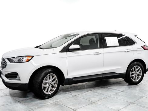 Certified 2024 Ford Edge SEL AWD/4WD image 4