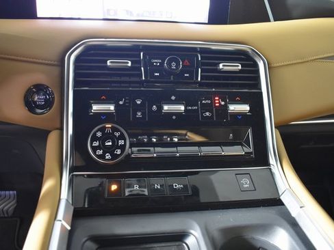 New 2025 Nissan Armada SL w/ Captain's Chari Seat Package image 29