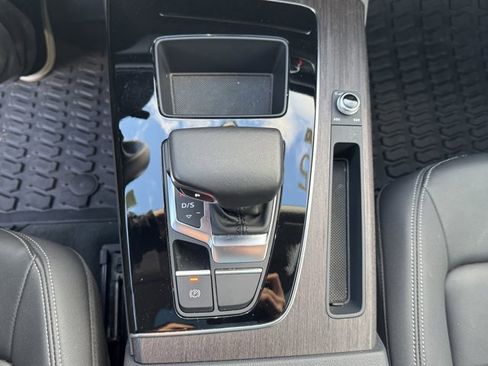 Certified 2025 Audi Q5 2.0T Premium w/ Convenience Plus Package image 20