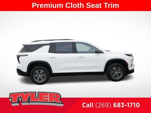 New 2026 Chevrolet Traverse LT w/ Driver Confidence Package AWD/4WD image 9