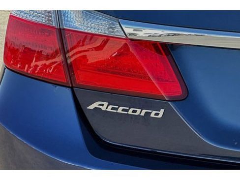 Used 2015 Honda Accord EX-L image 37