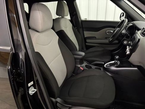 Used 2019 Kia Soul FWD image 26