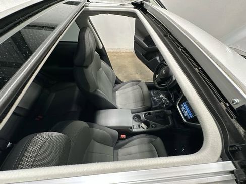 Used 2024 Subaru Crosstrek 2.0i Premium image 6