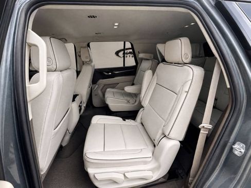 Used 2024 GMC Yukon Denali RWD image 15