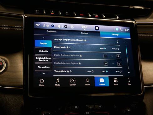 Certified 2024 Jeep Grand Cherokee L Overland w/ Trailer Tow Package image 39