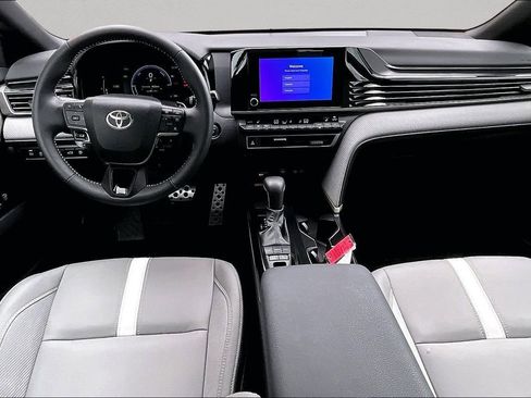 Certified 2025 Toyota Camry SE w/ Convenience Package FWD image 7