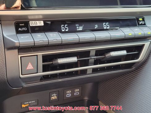 Certified 2025 Toyota Camry SE image 21