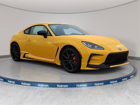 New 2026 Toyota GR86 YUZU Limited image 2