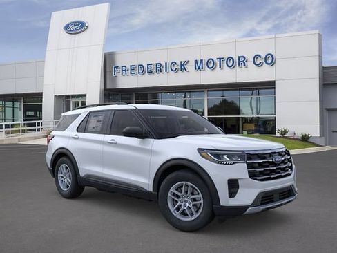 New 2026 Ford Explorer Active AWD/4WD image 7