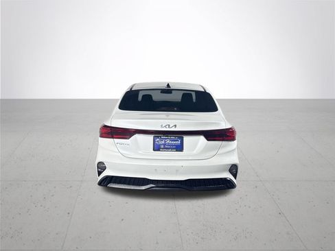 Used 2024 Kia Forte LXS FWD image 7