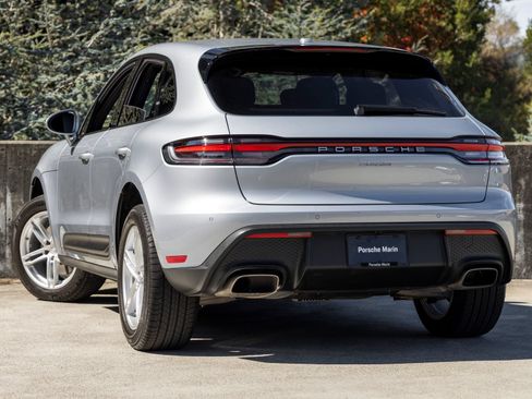 Certified 2026 Porsche Macan AWD/4WD image 3