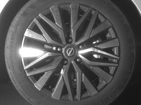 Used 2025 Nissan Altima 2.5 SV FWD image 13