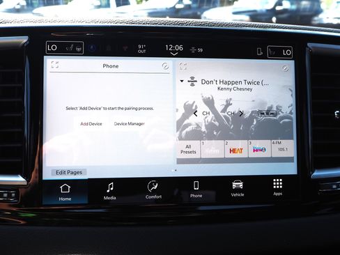 New 2025 Chrysler Voyager LX image 18