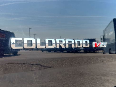 Used 2020 Chevrolet Colorado Z71 AWD/4WD image 13