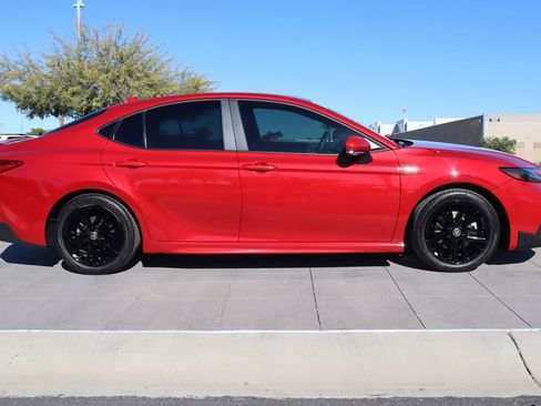 Certified 2025 Toyota Camry SE image 4