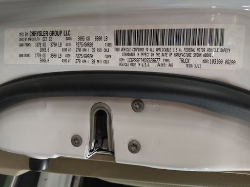 Used 2013 RAM 1500 Laramie Longhorn w/ Convenience Group image 33