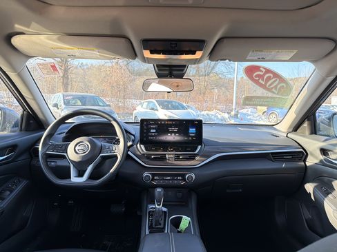 Certified 2025 Nissan Altima 2.5 SV w/ SV Special Edition Package image 12