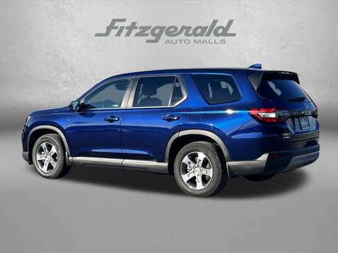 Used 2023 Honda Pilot EX-L image 7