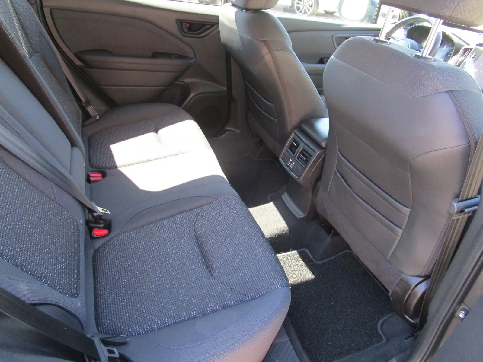 Used 2025 Subaru Forester Premium AWD/4WD image 20