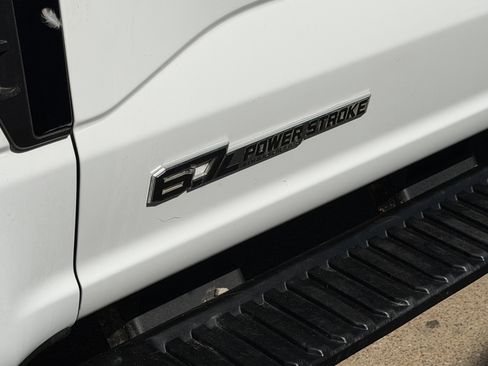 Used 2023 Ford F250 Lariat w/ Lariat Ultimate Package AWD/4WD image 14