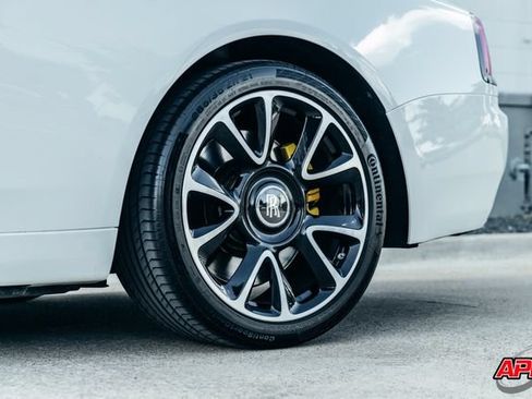 Used 2019 Rolls-Royce Wraith RWD image 69
