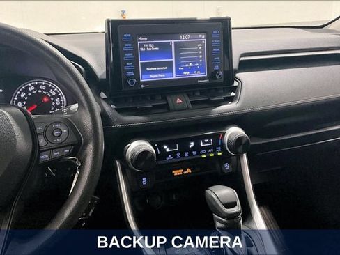 Used 2020 Toyota RAV4 LE AWD/4WD image 12