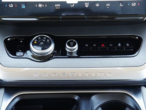 New 2027 Ford Expedition Platinum AWD/4WD image 23