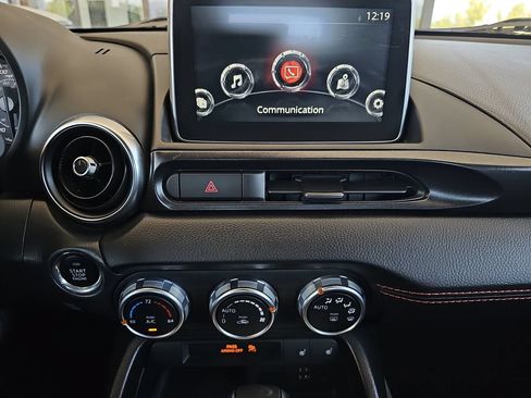 Used 2017 FIAT 124 Spider Abarth RWD image 22