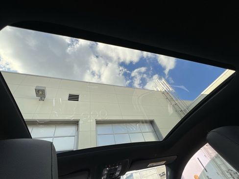 Used 2025 Mercedes-Benz CLA 35 AMG 4MATIC image 32