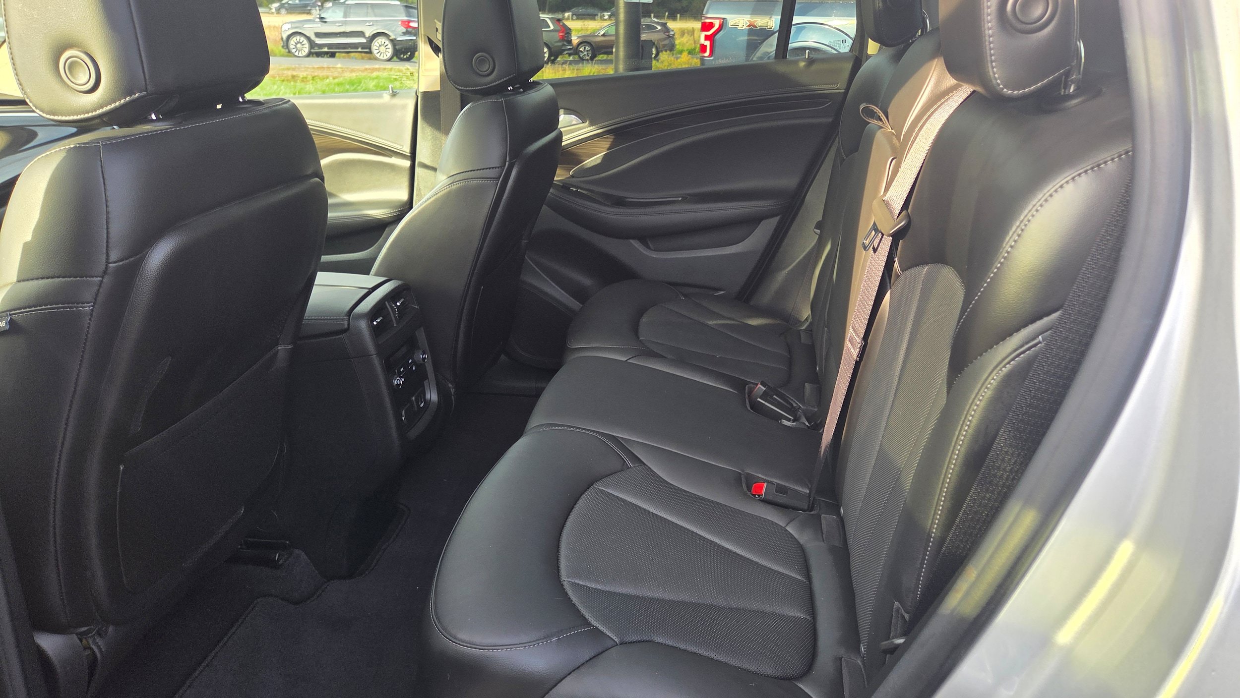 Used 2019 Buick Envision Premium AWD/4WD image 12