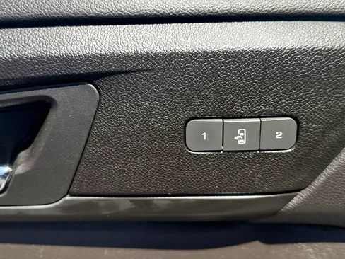 Used 2017 Chevrolet Traverse LT AWD/4WD image 24